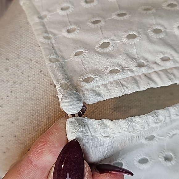 NEW A•NEW•DAY WHITE LINED EYELET LANTERN SLEEVE PULLOVER BLOUSE TOP - Picture 7 of 14